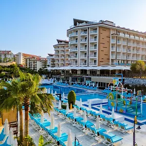 5* אתר נופש Ramada & Golf